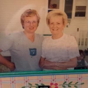 Meet your Posher, Elaine